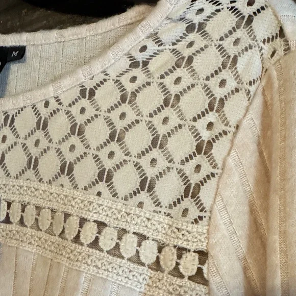 Elegant Beige Long Sleeve Women's Top - Picture 5 of 8